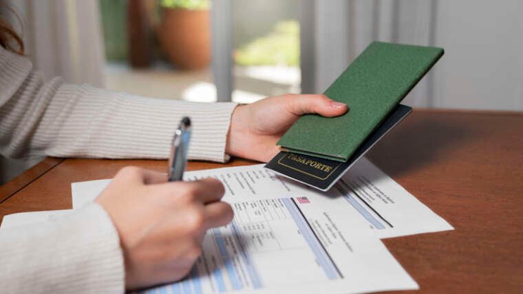 Differences Between R-1 Temporary Visa And R-1 Green Card Based Visa